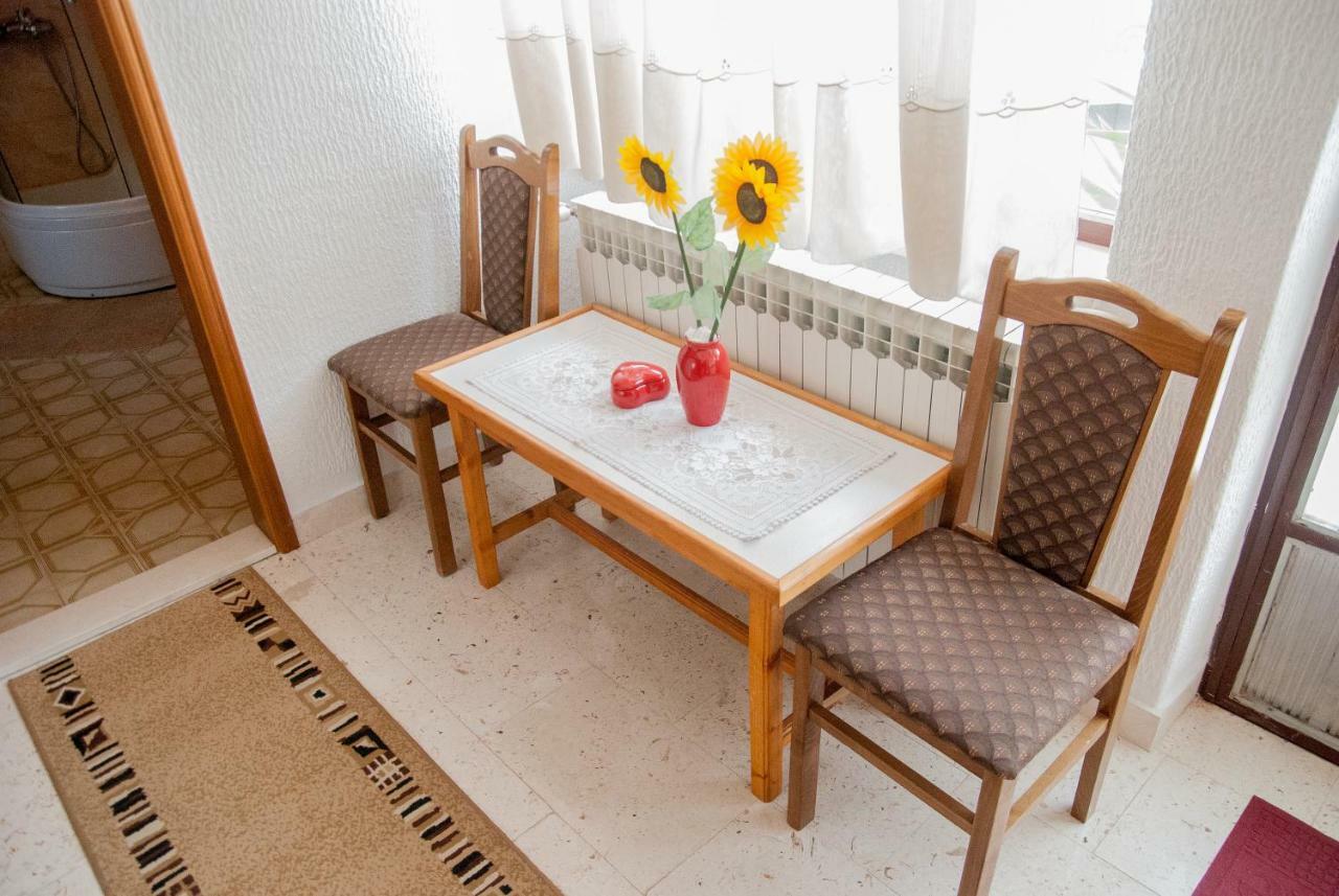 Apartment Slobo Требинє Екстер'єр фото